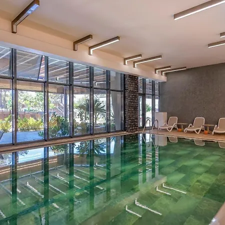 Lrs Akadia Luxury (adults Only) Готель