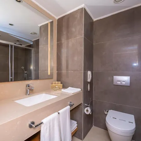 Lrs Akadia Luxury (adults Only) מלון