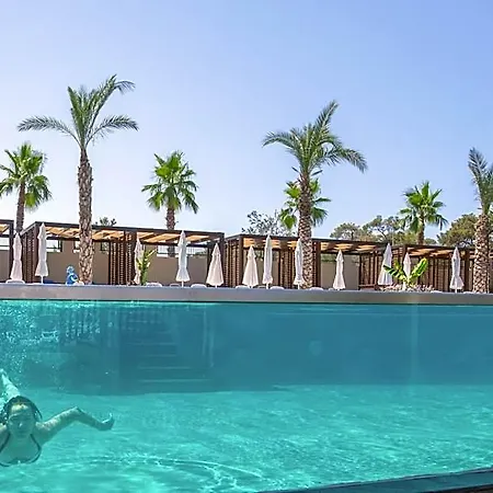 Lrs Akadia Luxury (adults Only) מלון 5*