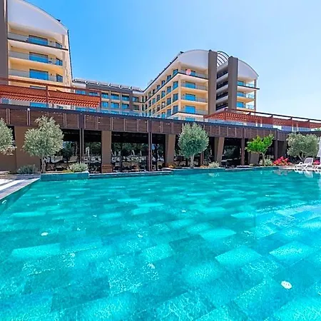 מלון Lrs Akadia Luxury (adults Only) 5*