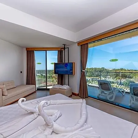Lrs Akadia Luxury (adults Only) 5* Side