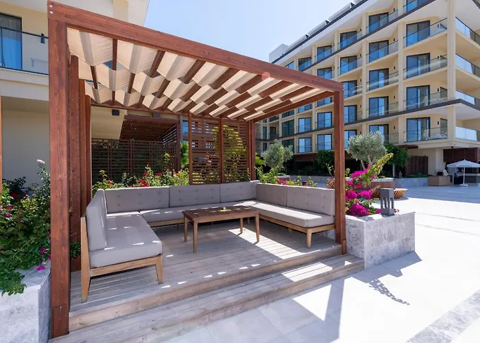 מלון Lrs Akadia Luxury (adults Only) 5*