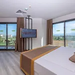 Lrs Akadia Luxury (adults Only) Side